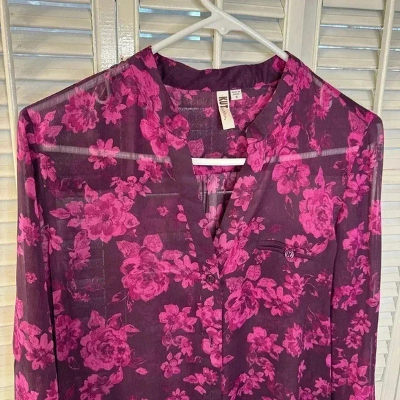 Kut From the kloth Mock neck sheer floral blouse - Picture 2 of 6